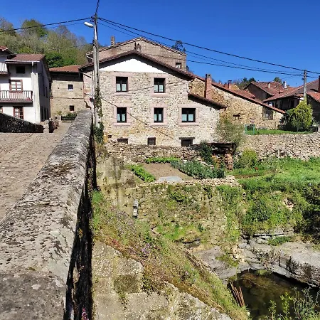 La Casa De Manín * San Sebastián de Garabandal