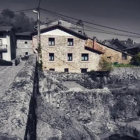 La Casa De Manin * San Sebastián de Garabandal